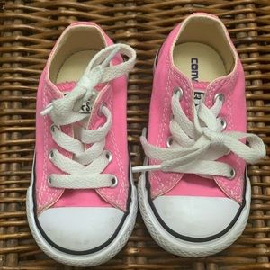 LIKE NEW Pink Converse